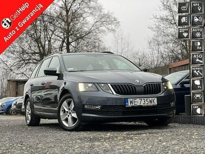 Szary (metalik) Używany 2019 Skoda Octavia Kombi | 37 000 zł (Dobra cena)