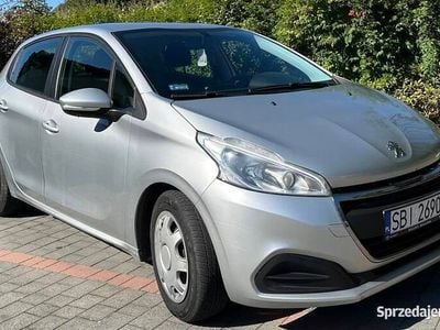 Używany Peugeot 208 2017 Srebrny Hatchback