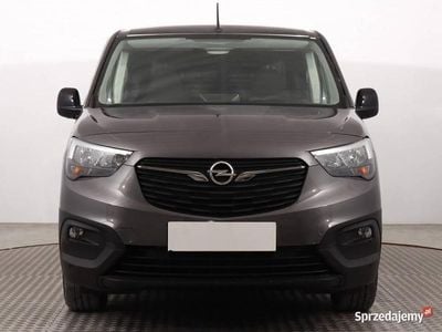 Używany Opel Combo 2022 Szary Minivan