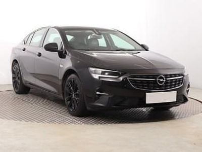 Używany Opel Insignia 174 KM (127 kW) 2021 Czarny Hatchback