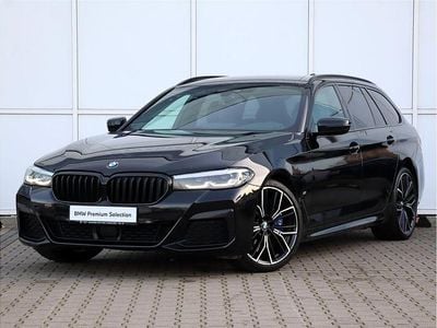 Black sapphire metallic metalizowany Używany 2022 BMW 530 Shadowline Kombi | 209 900 zł (Dość drogi)