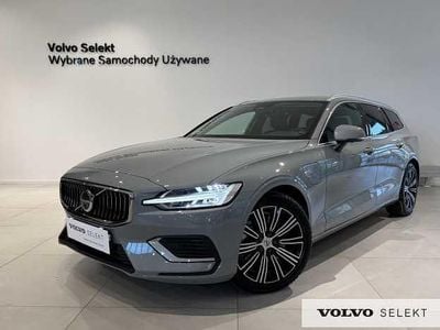 Używany Volvo V60 349 KM (256 kW) 2025 Szary Kombi