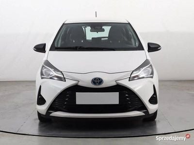 Używany Toyota Yaris Hybrid 2020 Biały Hatchback