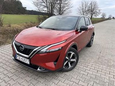 Bordowy Używany 2023 Nissan Qashqai 360º SUV | 109 900 zł