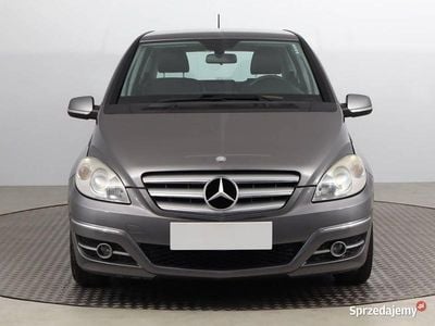 Mercedes B180
