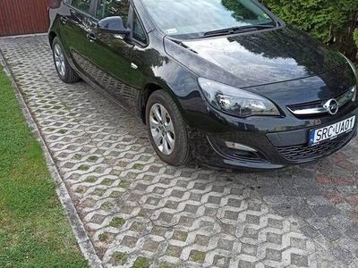 używany Opel Astra sedan