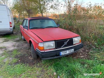 używany Volvo 240 