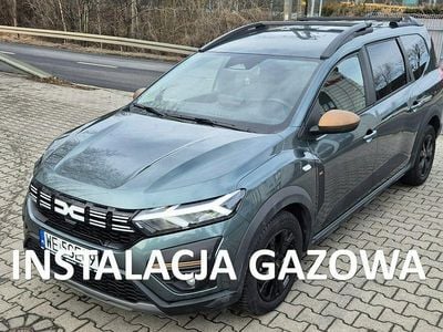 Używany Dacia Jogger Extreme 100 KM (73 kW) 2025 Zielony Minivan
