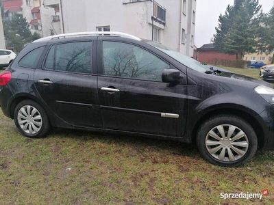 używany Renault Clio GrandTour czarna perła