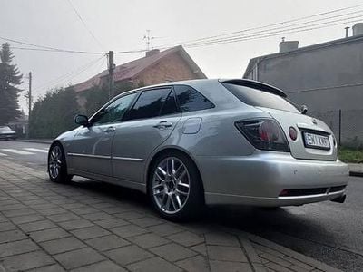 Srebrny Używany 2004 Lexus IS300 Kombi | 24 900 zł