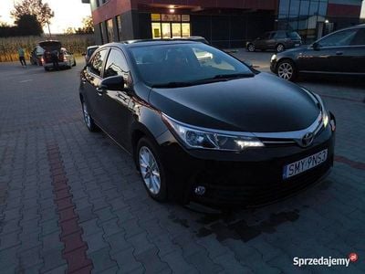 Czarny Używany 2017 Toyota Corolla Sedan/Limuzyna | 49 900 zł (Dość drogi)