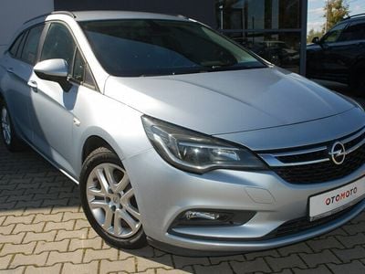 Używany Opel Astra 110 KM (80 kW) 2016 Szary (metalik) Sedan/Limuzyna