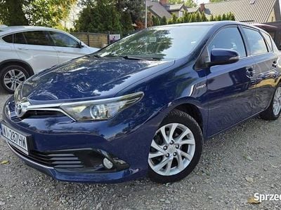 Toyota Auris Hybrid