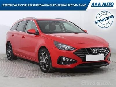 Używany Hyundai i30 2021 Czerwony