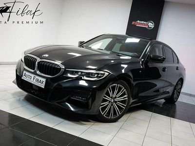 Czarny Używany 2019 BMW 330 Sedan/Limuzyna | 122 900 zł (Dość drogi)