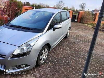 Używany Peugeot 5008 2011 Minivan
