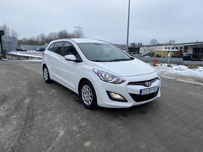 Używany Hyundai i30 90 KM (66 kW) 2014 Biały Kombi