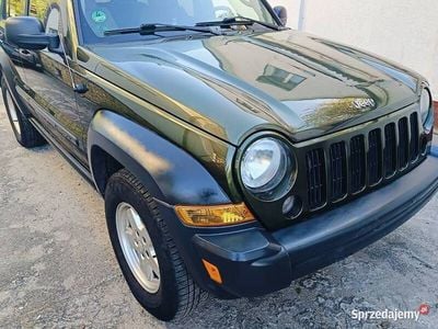 Zielony Używany 2007 Jeep Cherokee SUV | 13 999 zł