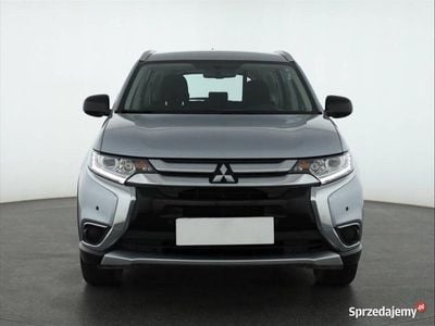 Używany Mitsubishi Outlander 150 KM (110 kW) 2016 Srebrny SUV