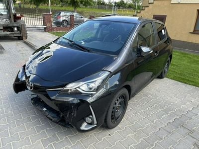 Używany Toyota Yaris 72 KM (52 kW) 2019 Szary Hatchback
