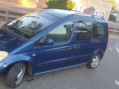 Granatowy Używany 2003 Mercedes Vaneo Minivan | 4900 zł