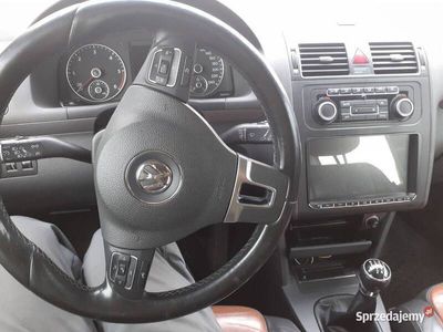 używany VW Touran 2.0TDI CR 143KM - SKÓRY NAWIGACJA KOLOR DVD OKAZJA