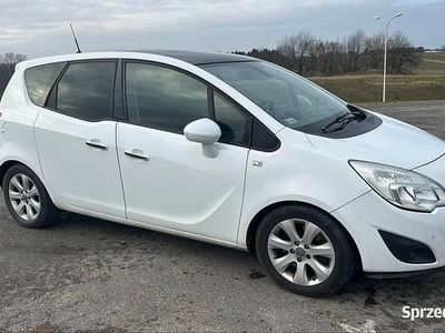 Biały Używany 2013 Opel Meriva Minivan | 19 500 zł (Dość drogi)