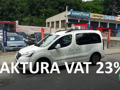 Biały Używany 2016 Peugeot Partner Minivan | 49 999 zł