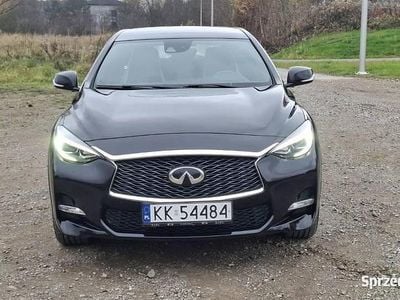 Czarny Używany 2016 Infiniti Q30 Hatchback | 59 000 zł