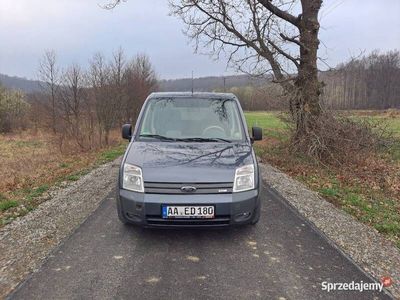 używany Ford Tourneo Connect GLX