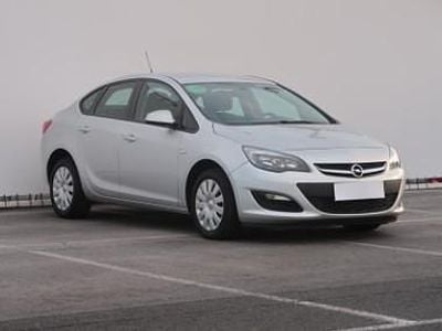 Srebrny Używany 2016 Opel Astra Sedan/Limuzyna | 26 499 zł (Uczciwa cena)