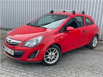 Czerwony Używany 2013 Opel Corsa Van | 9900 zł (Uczciwa cena)