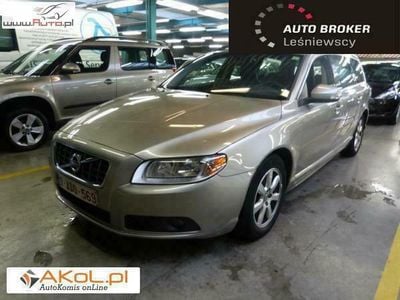 Używany Volvo V70 109 KM (80 kW) 2010 Beżowy Kombi