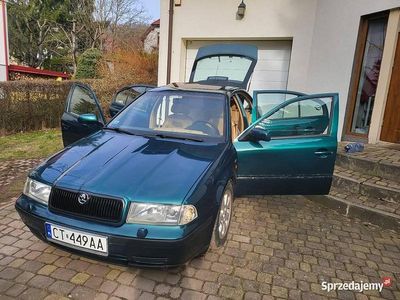 Zielony Używany 1999 Skoda Octavia Hatchback | 10 000 zł