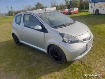 używany Toyota Yaris 1.0 68km benzyna AUTOMAT klima