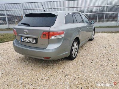 używany Toyota Avensis 2009 r benzyna +LPG