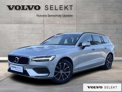 Używany Volvo V60 163 KM (119 kW) 2022 Srebrny Kombi