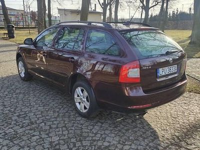 Używany Skoda Octavia Elegance 105 KM (77 kW) 2010 Bordowy Kombi