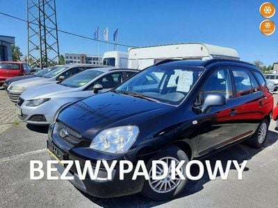 Czarny Używany 2006 Kia Carens Minivan | 10 050 zł