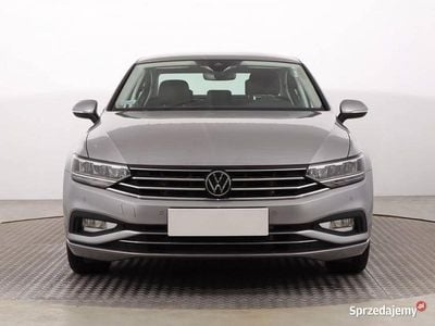 Używany VW Passat 190 KM (139 kW) 2021 Szary Sedan/Limuzyna