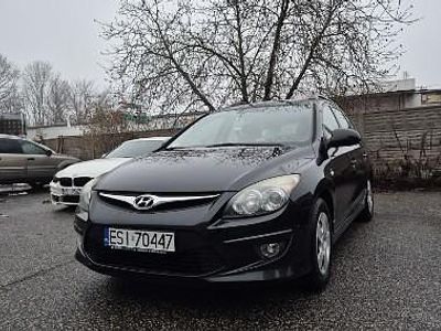 używany Hyundai i30 I 2010 1,6 CRDi DOHC Kombi czarny