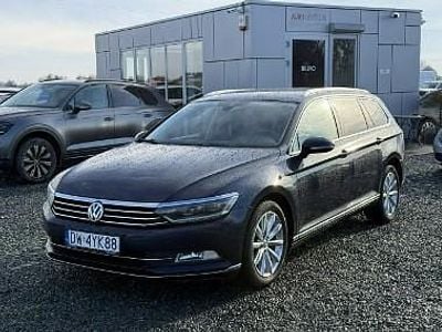 Używany VW Passat Highline 190 KM (139 kW) 2016 Niebieski Kombi