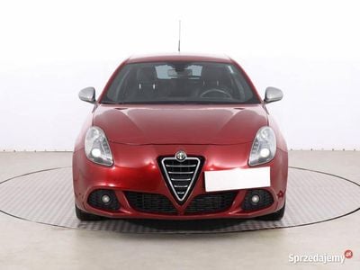 Używany Alfa Romeo Giulietta 2013 Czerwony Hatchback