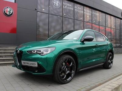Lakier specjalny zielony montreal green Nowe 2025 Alfa Romeo Stelvio Veloce SUV | 261 900 zł