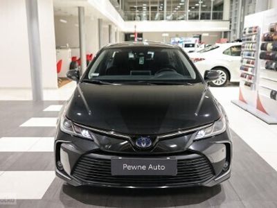 Używany Toyota Corolla Comfort 122 KM (89 kW) 2021 Czarny Sedan/Limuzyna