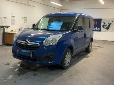 Niebieski Używany 2015 Opel Combo Minivan | 33 500 zł
