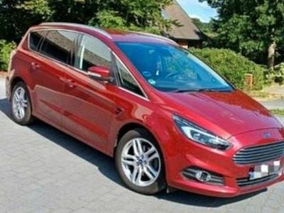 Czerwony Używany 2015 Ford S-MAX S Minivan | 56 900 zł (Drogi)