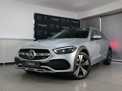 Srebrny Używany 2022 Mercedes A220 Kombi | 196 496 zł