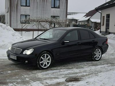 Niebieski Używany 2006 Mercedes C180 Sedan/Limuzyna | 19 900 zł (Dość drogi)
