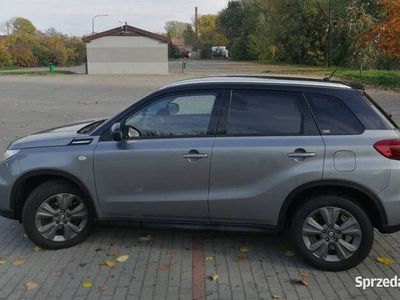 Używany Suzuki Vitara 111 KM (81 kW) 2019 Szary SUV
